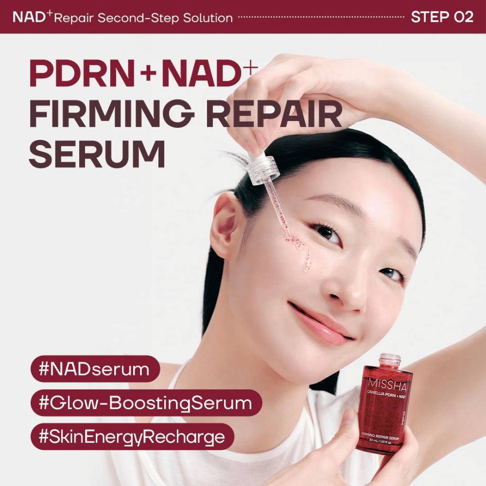 6. MISSHA Camellia PDRN NAD+ Firming Repair Serum – malli levittää kosteuttavaa seerumi-tuotetta pipetillä poskelle hehkuvaa ihoa varten