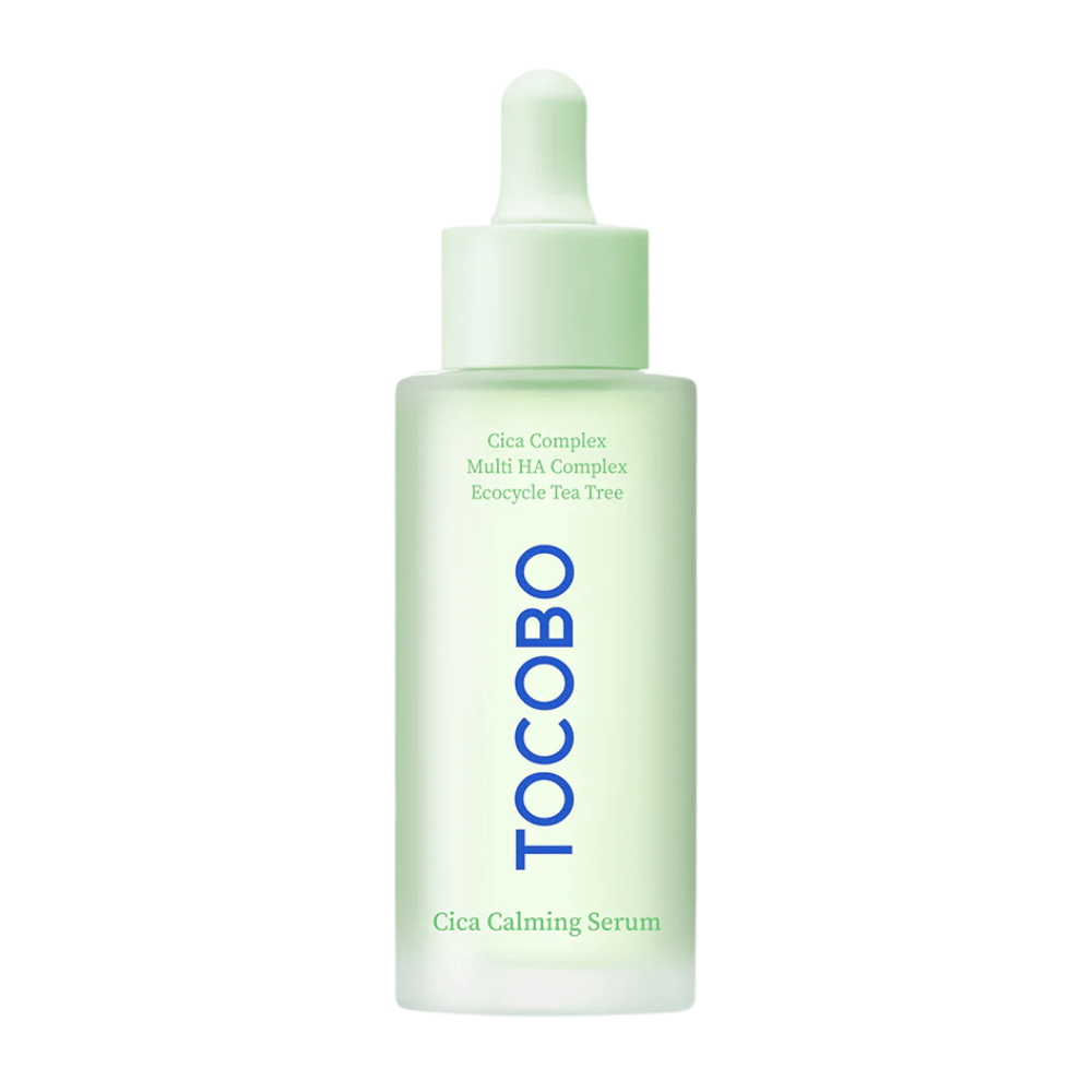 Tuotekuva TOCOBO Cica Calming Serum, vegaanisesta korealaisesta kasvoseerumista, jossa on cica-kompleksi ja hyaluronihappo rauhoittamaan, kosteuttamaan ja tasapainottamaan ihoa.