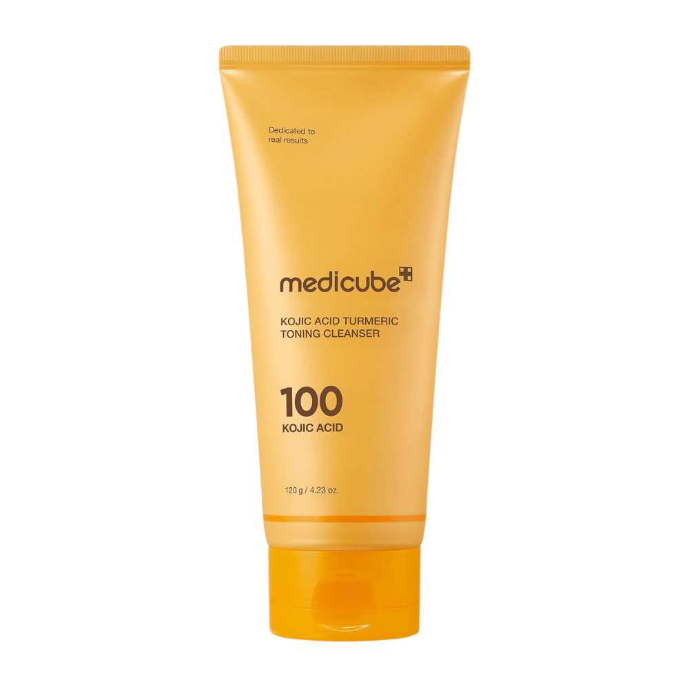 Medicube Kojic Acid Turmeric Toning Cleanser 120 g, kasvojenpuhdistusaine kojic-hapolla ja kurkumalla keltaisessa tuubissa valkoista taustaa vasten.