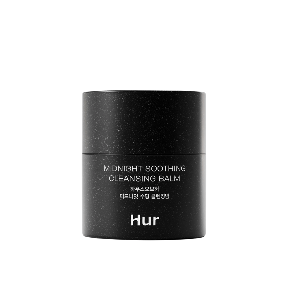 Miten Midnight Soothing Cleansing Balm valkoisella taustalla. Pehmeä puhdistusbalmi, joka sulattaa meikin, aurinkosuojan ja talin kuivattamatta ihoa.