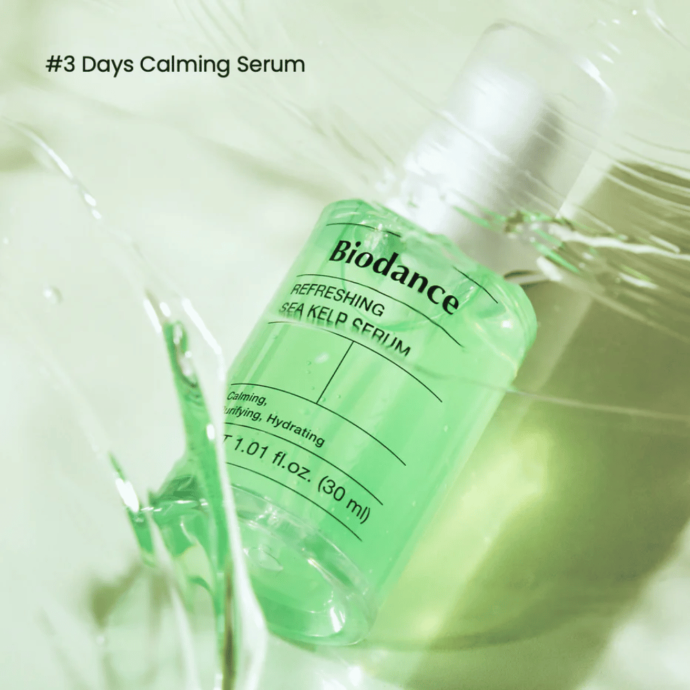 Biodance Refreshing Sea Kelp Serum nestemäisessä muodossa – nopeasti imeytyvä koostumus herkälle ja rasvaiselle iholle.